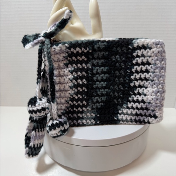 Crochet Black and White Crochet Wristlet - Picture 2 of 6